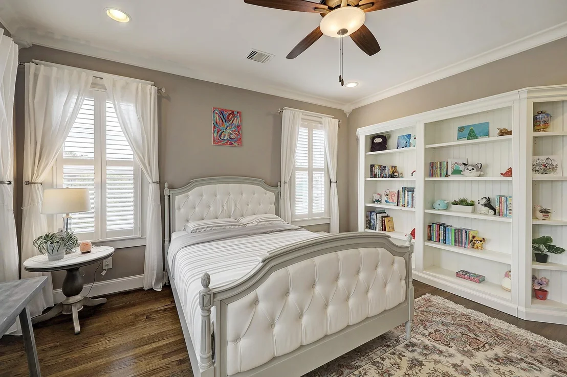 Photo of 449 W 23rd Street