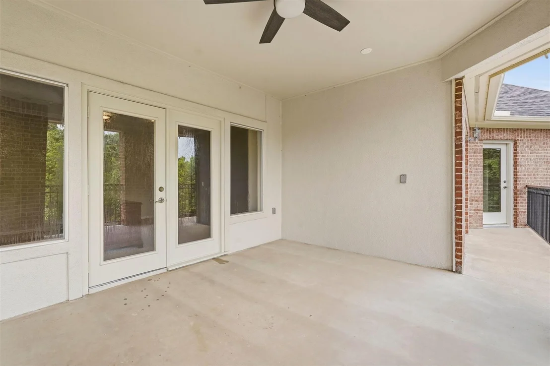 Photo of 5002 Regency Drive