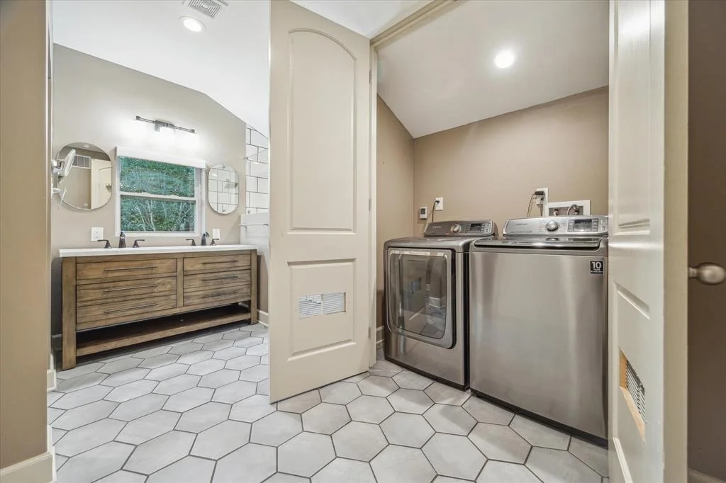 Photo of 2110 Lamonte Lane