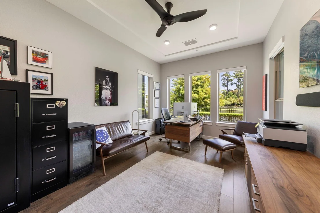 Photo of 111 Vue Point Place
