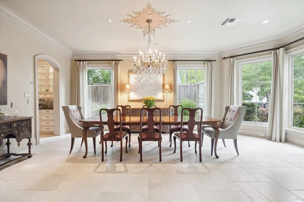 Photo of 3019 Sunset Boulevard