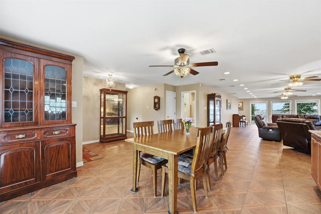 Photo of 18327 Shoreline Drive