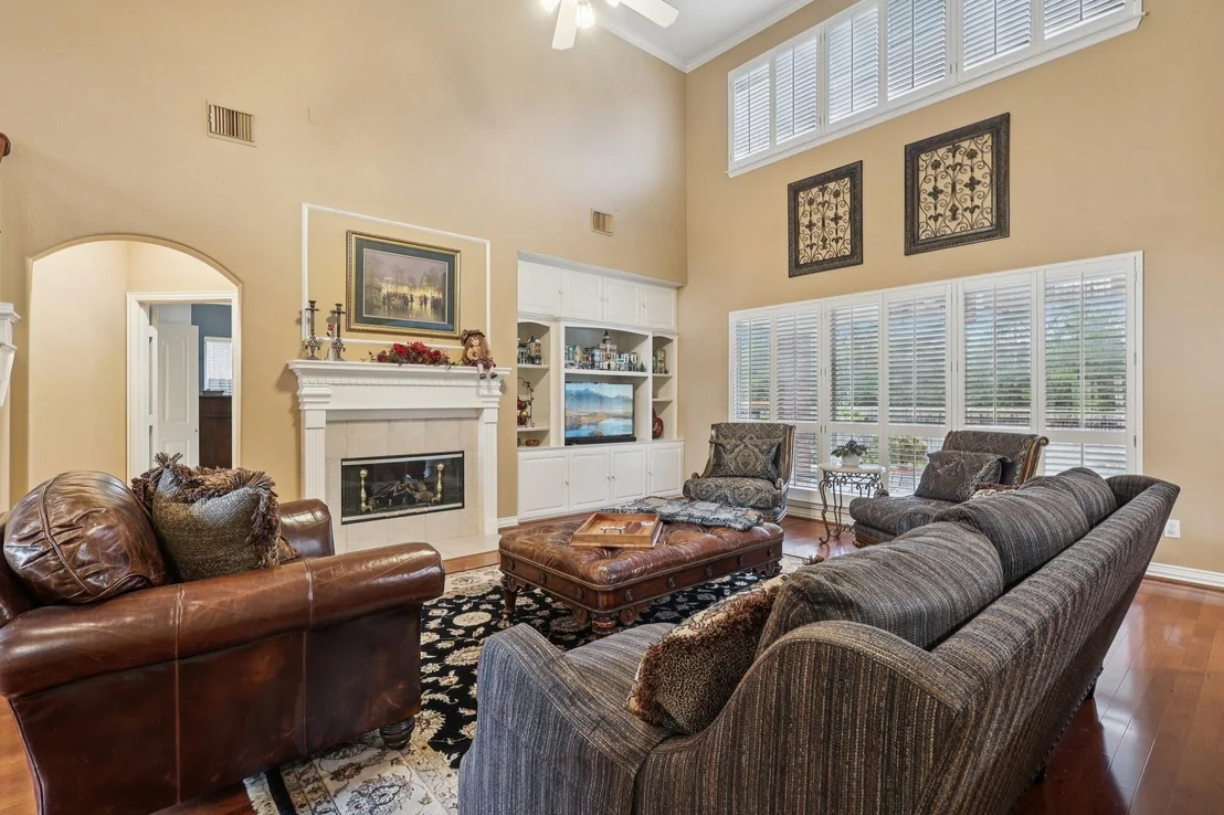 Photo of 182 N Hazelcrest Circle