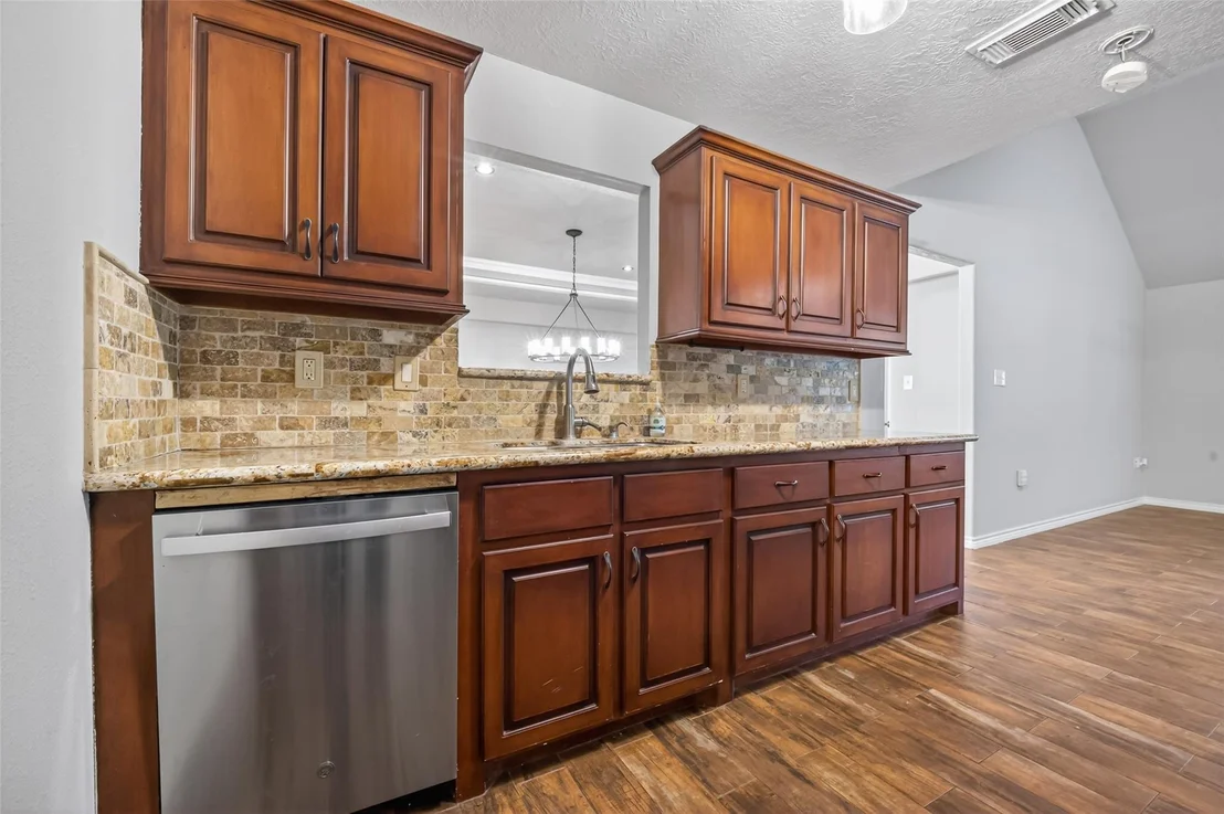 Photo of 1007 W Cedar River Road