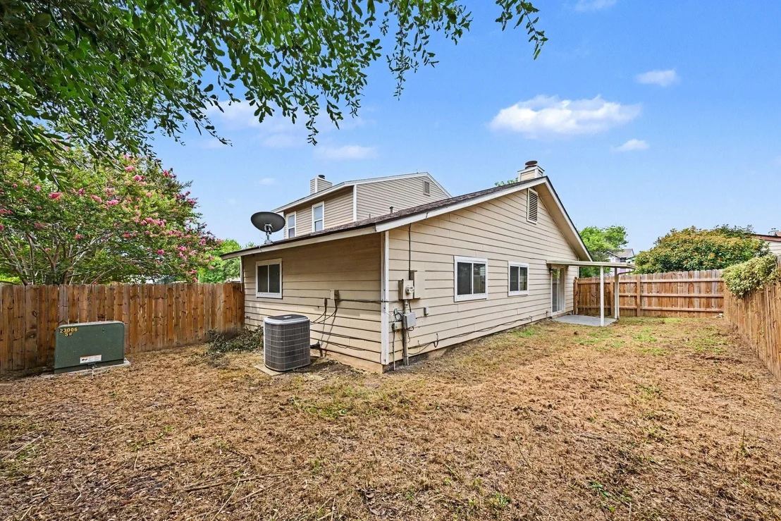 Photo of 8406 Forest Ridge Drive