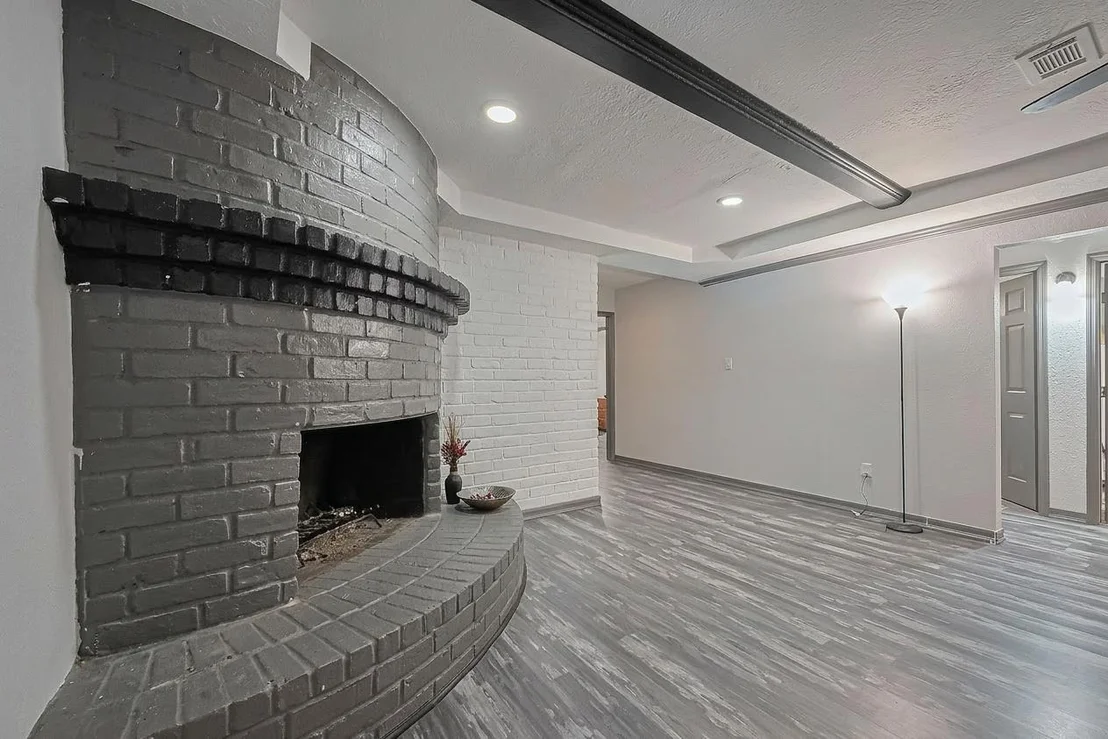 Photo of 7706 Ashmole Lane
