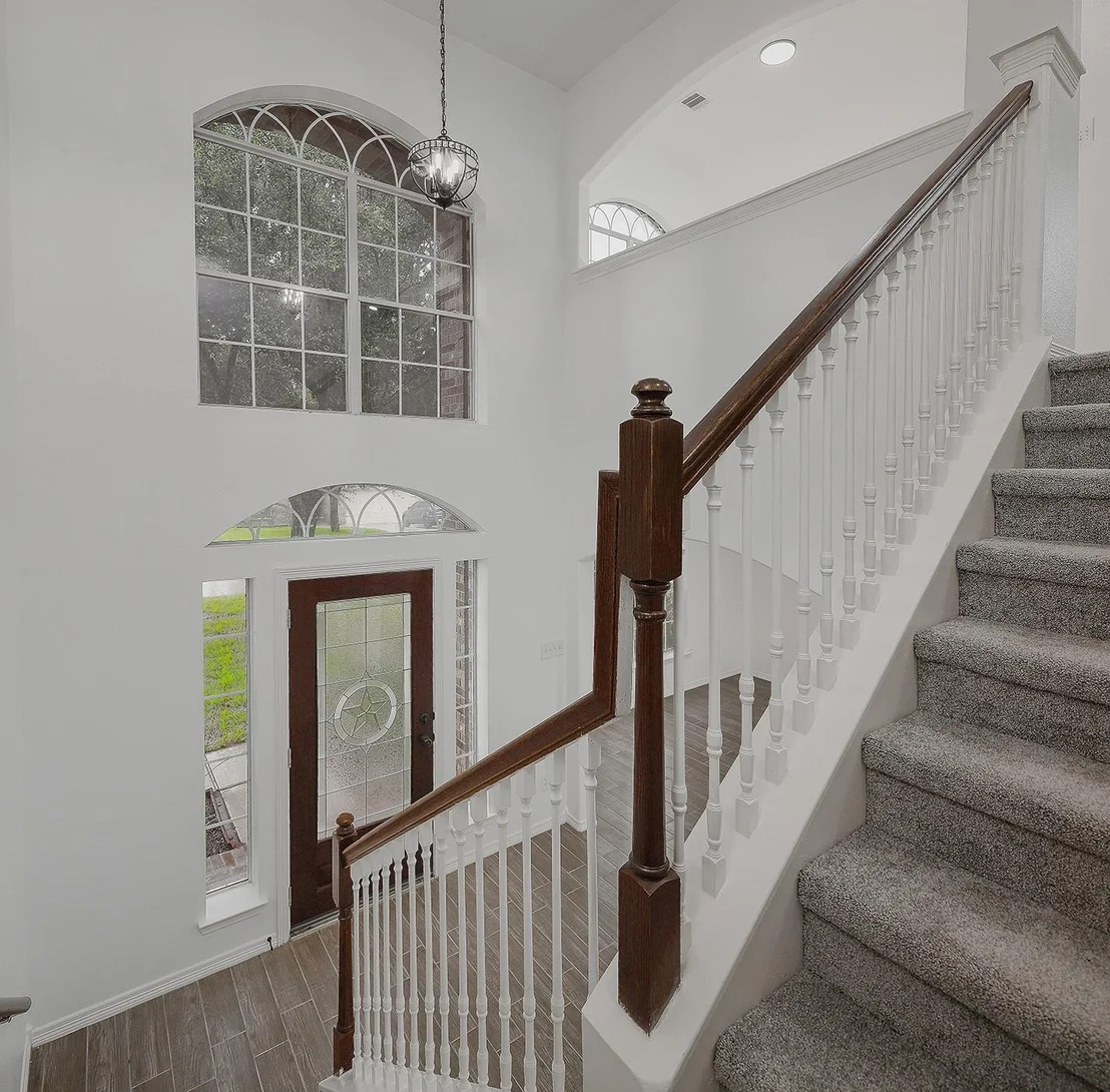 Photo of 2037 Borthwick Lane
