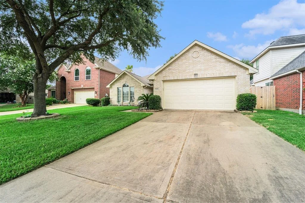 Photo of 14715 Chapelbrook Lane