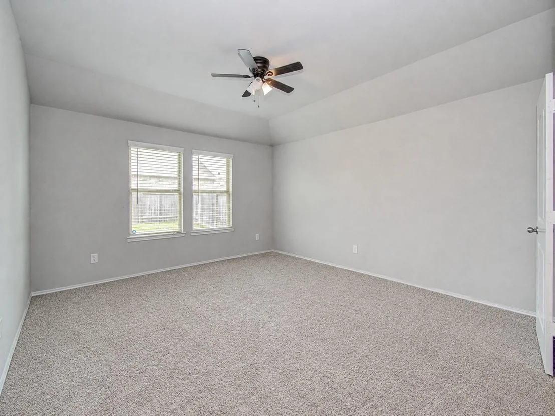 Photo of 23719 Harrow Field Lane