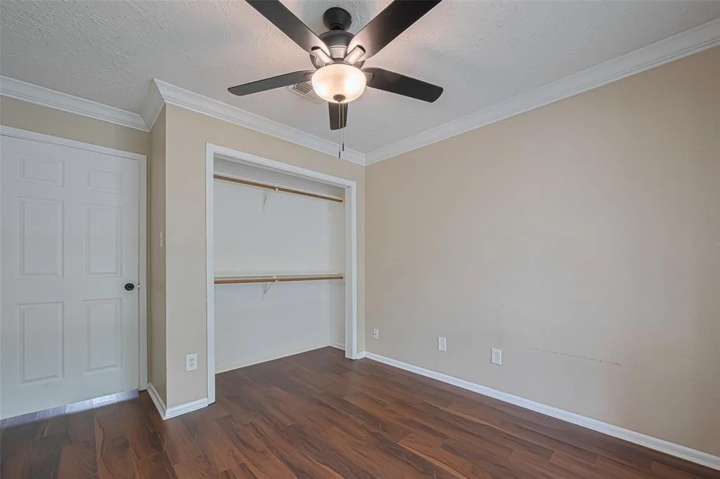 Photo of 17210 Glenoaks Drive