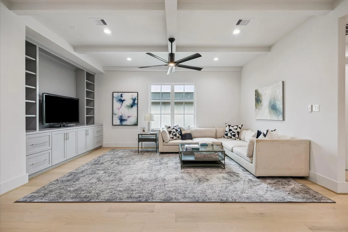 Photo of 1118 Jackson Boulevard