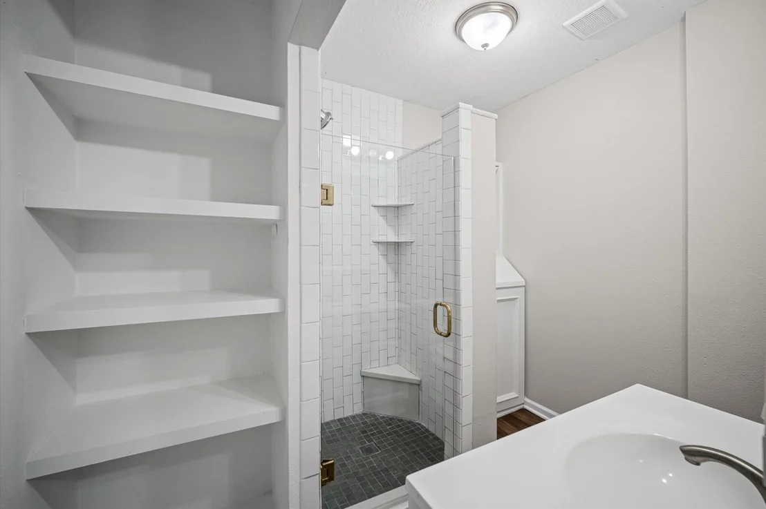 Photo of 909 King Street