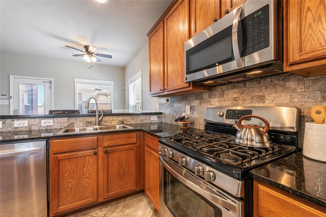 Photo of 216 Willow Pointe Drive