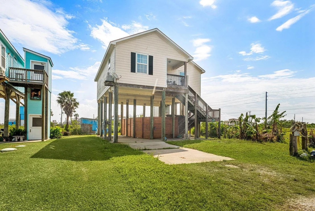 Photo of 1018 Dolphin Road