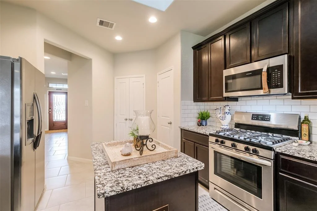 Photo of 9219 Hemlock Drive