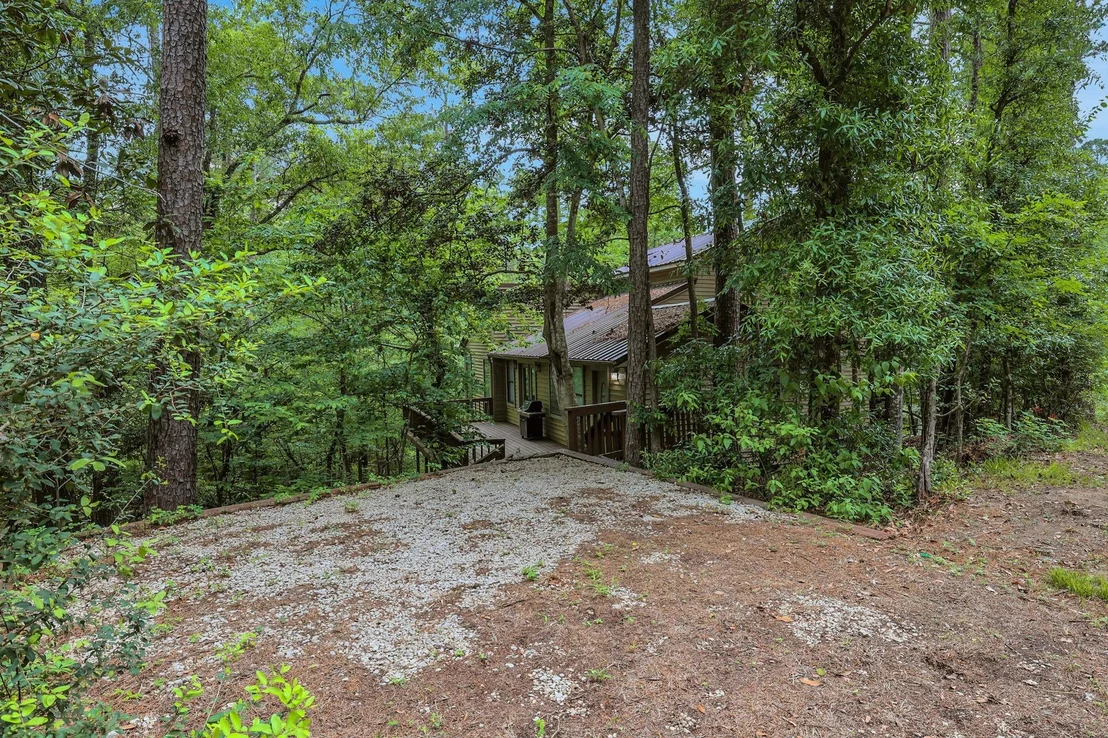 Photo of 701 Lakeview Estates Drive