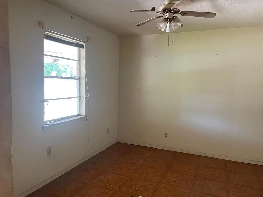 Photo of 7883 Hamlet Street
