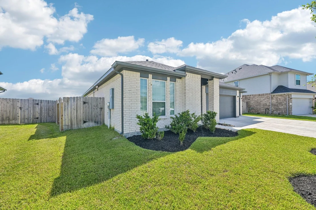 Photo of 409 Chardonnay Drive