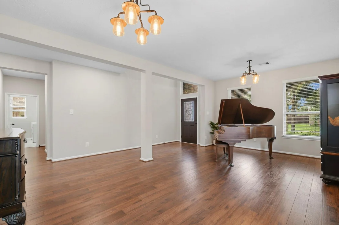 Photo of 6014 Rivergrove Bend Drive