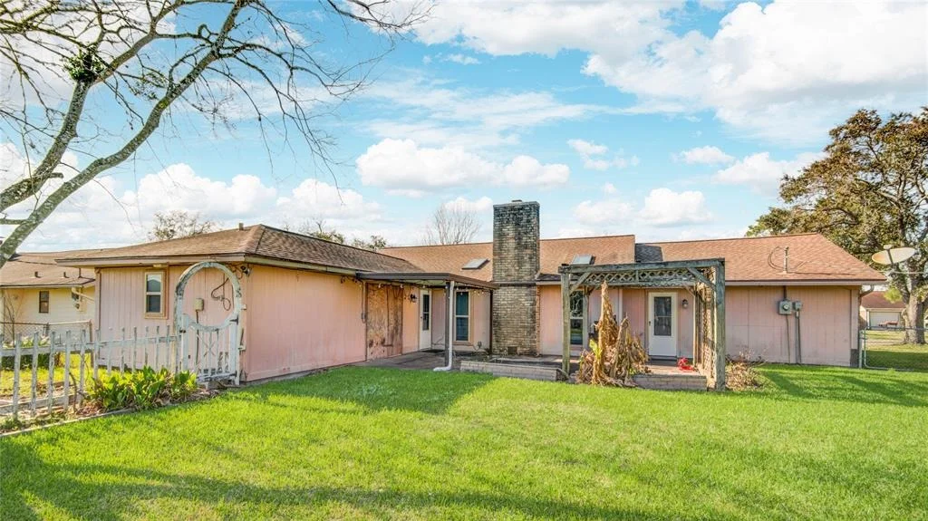 Photo of 223 Silverbell Circle