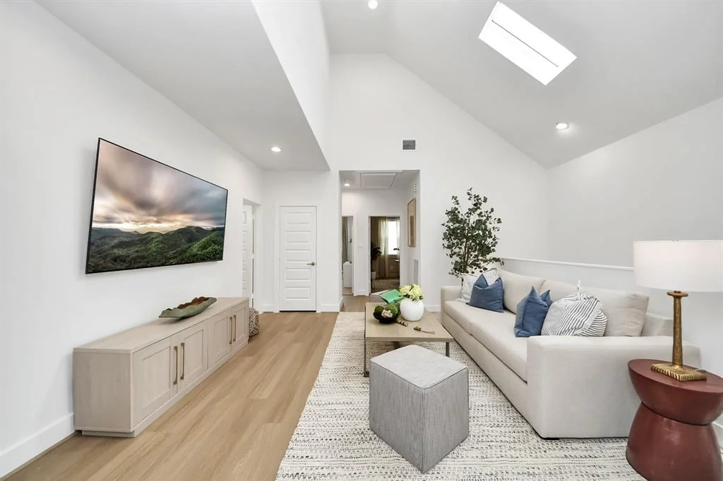 Photo of 2204 Diagonal Lane