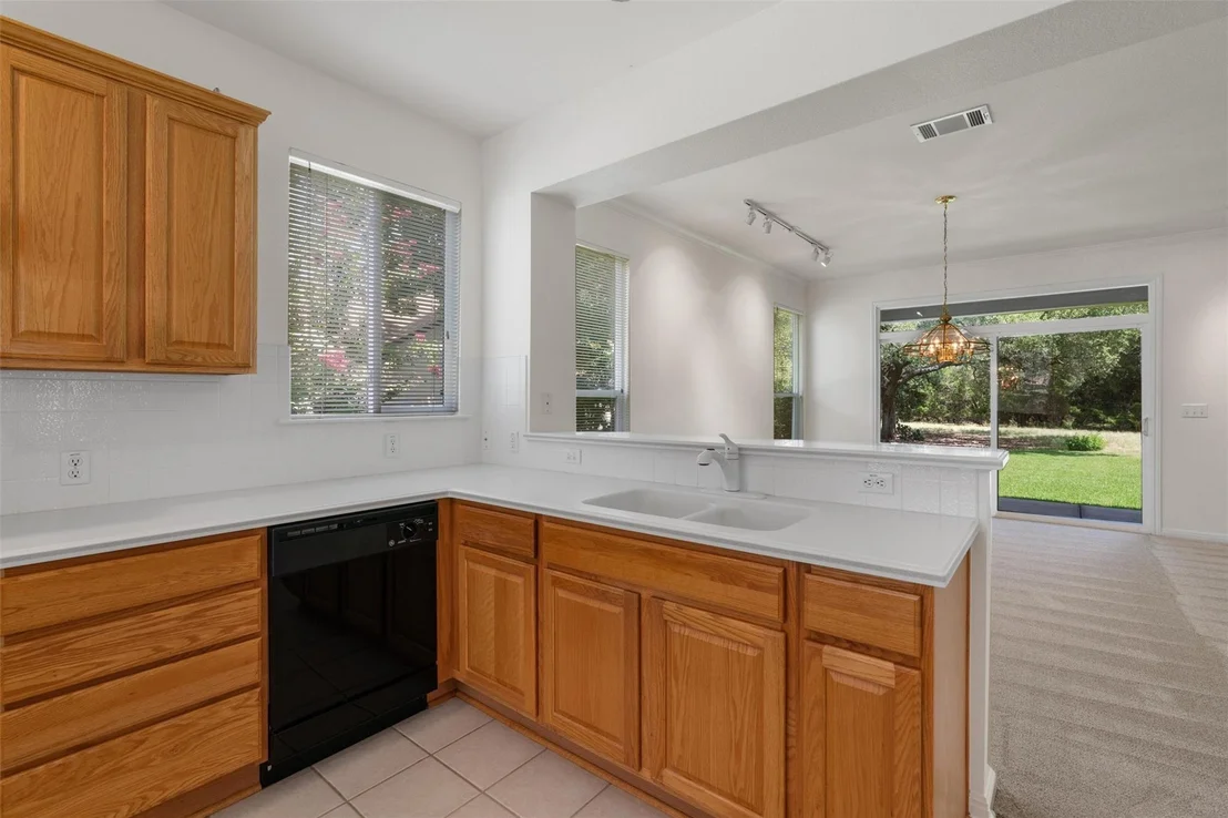 Photo of 103 Brooks Circle