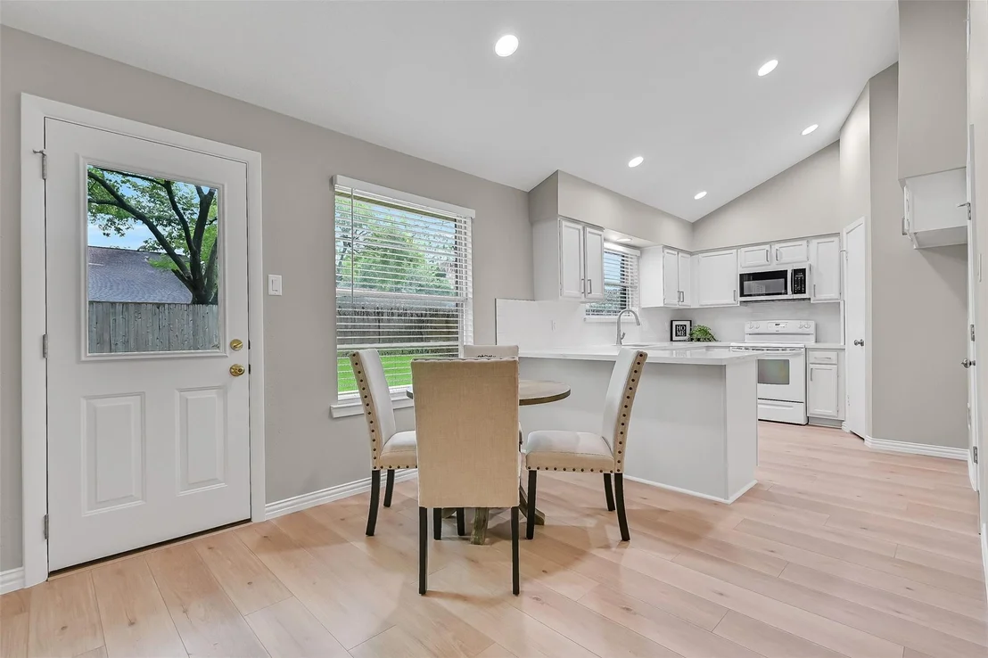 Photo of 502 Dawn Drive