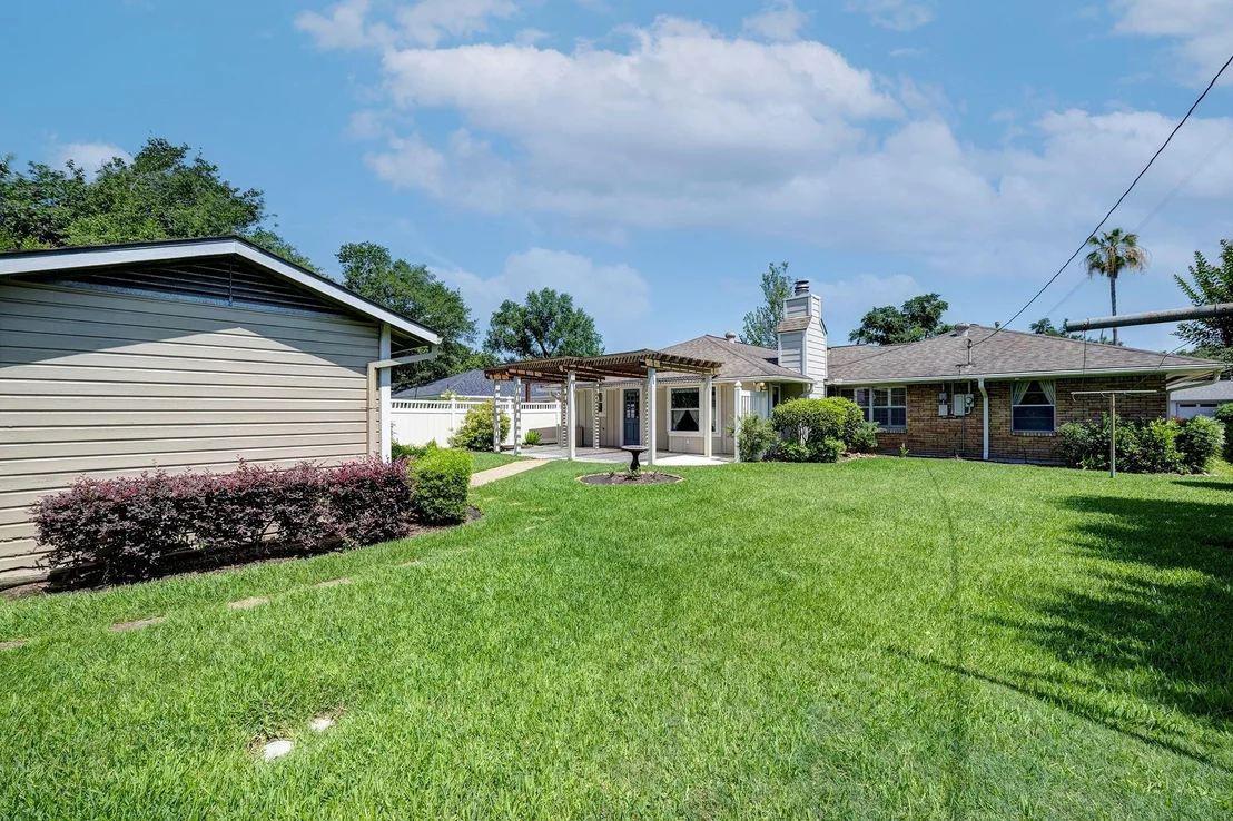 Photo of 6215 Waltway Drive
