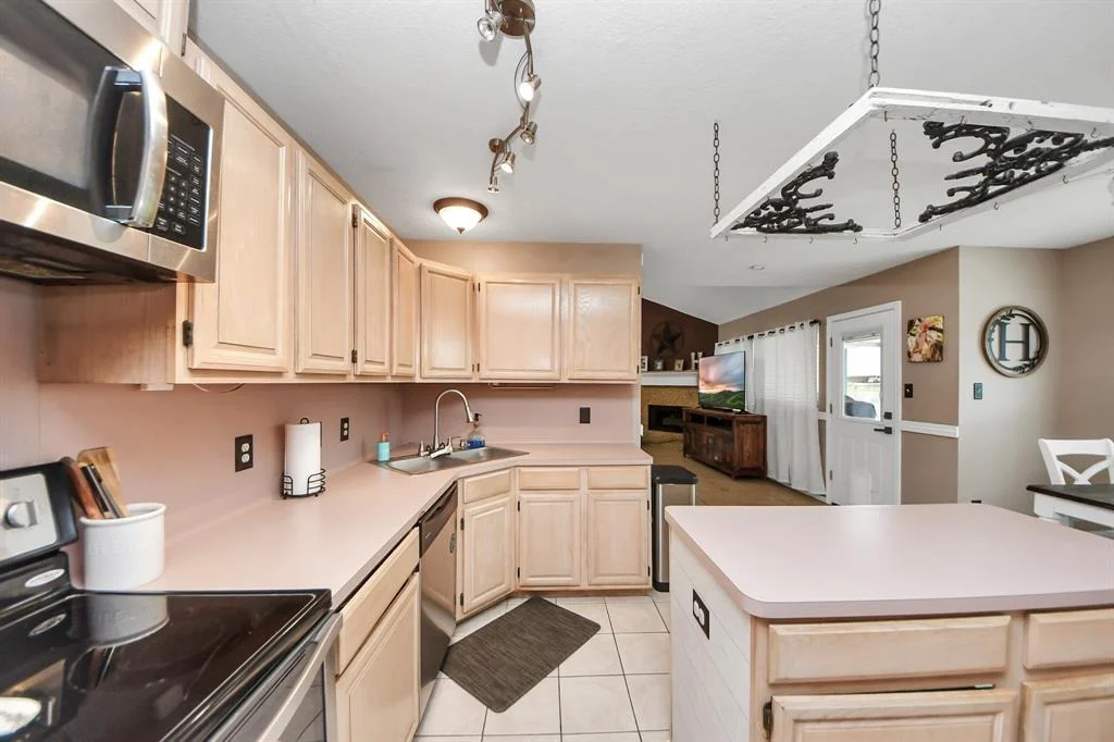 Photo of 2410 Lily Lane