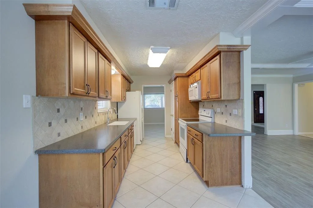 Photo of 17611 Loring Lane