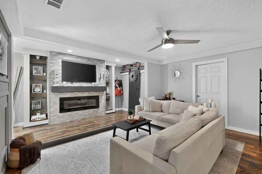 Photo of 1402 James Drive
