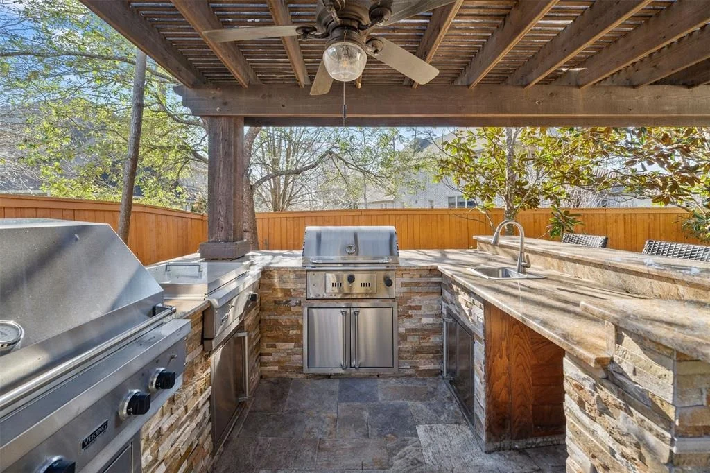 Photo of 46 N Player Manor Circle