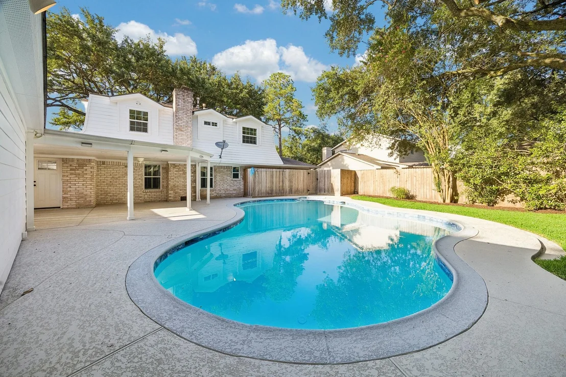 Photo of 11007 Cranbrook Road