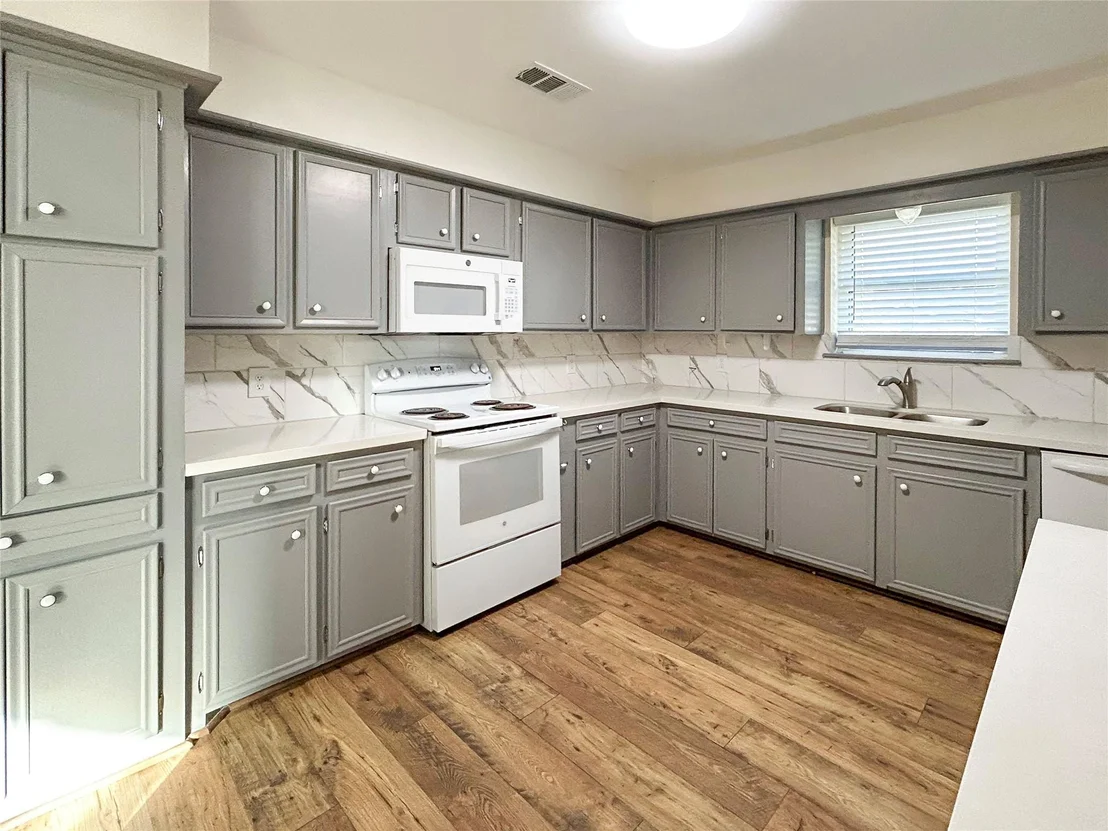 Photo of 6132 Fox Ridge Drive