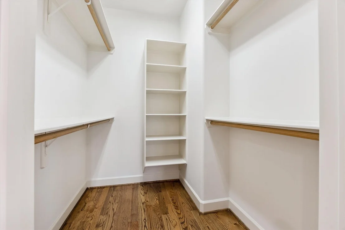 Photo of 2520 Westgate