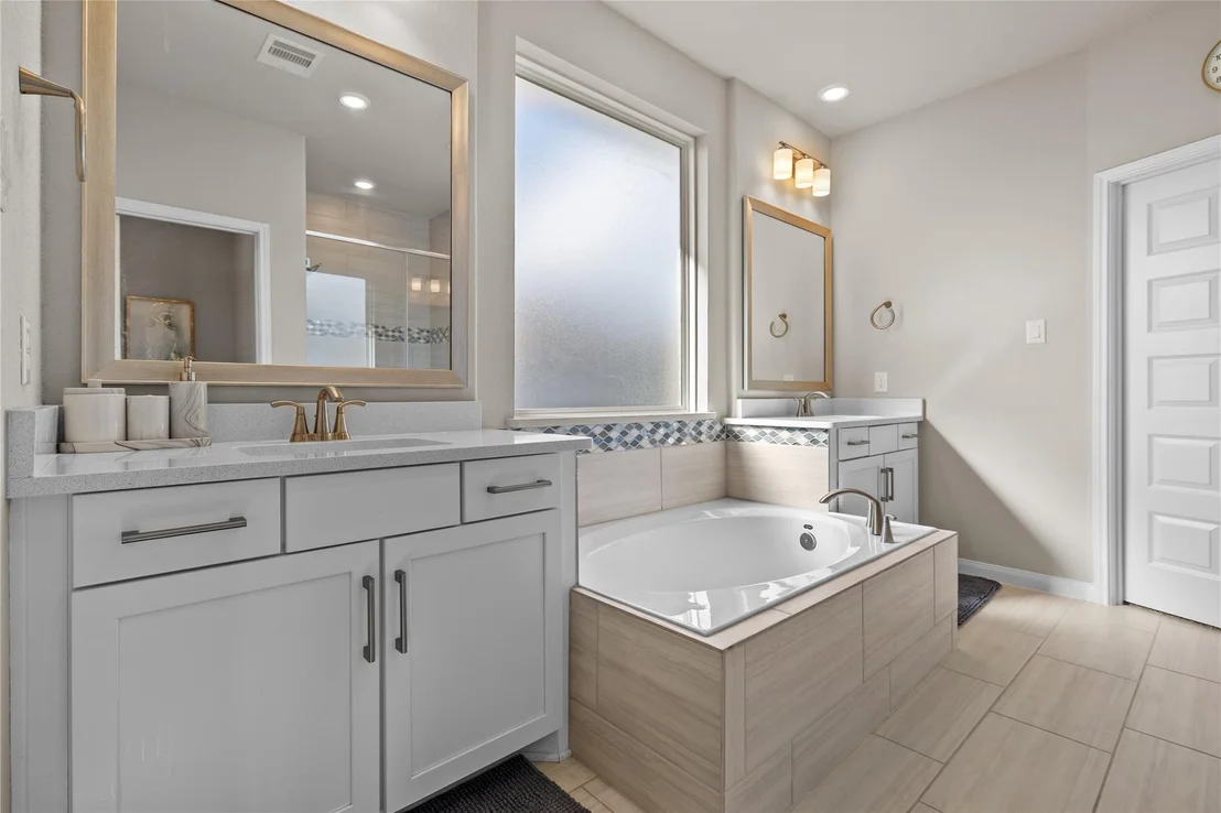 Photo of 4203 Weathered Oak Drive