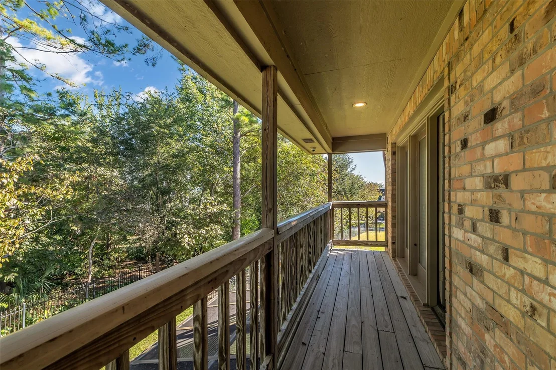 Photo of 566 Edgewood Drive