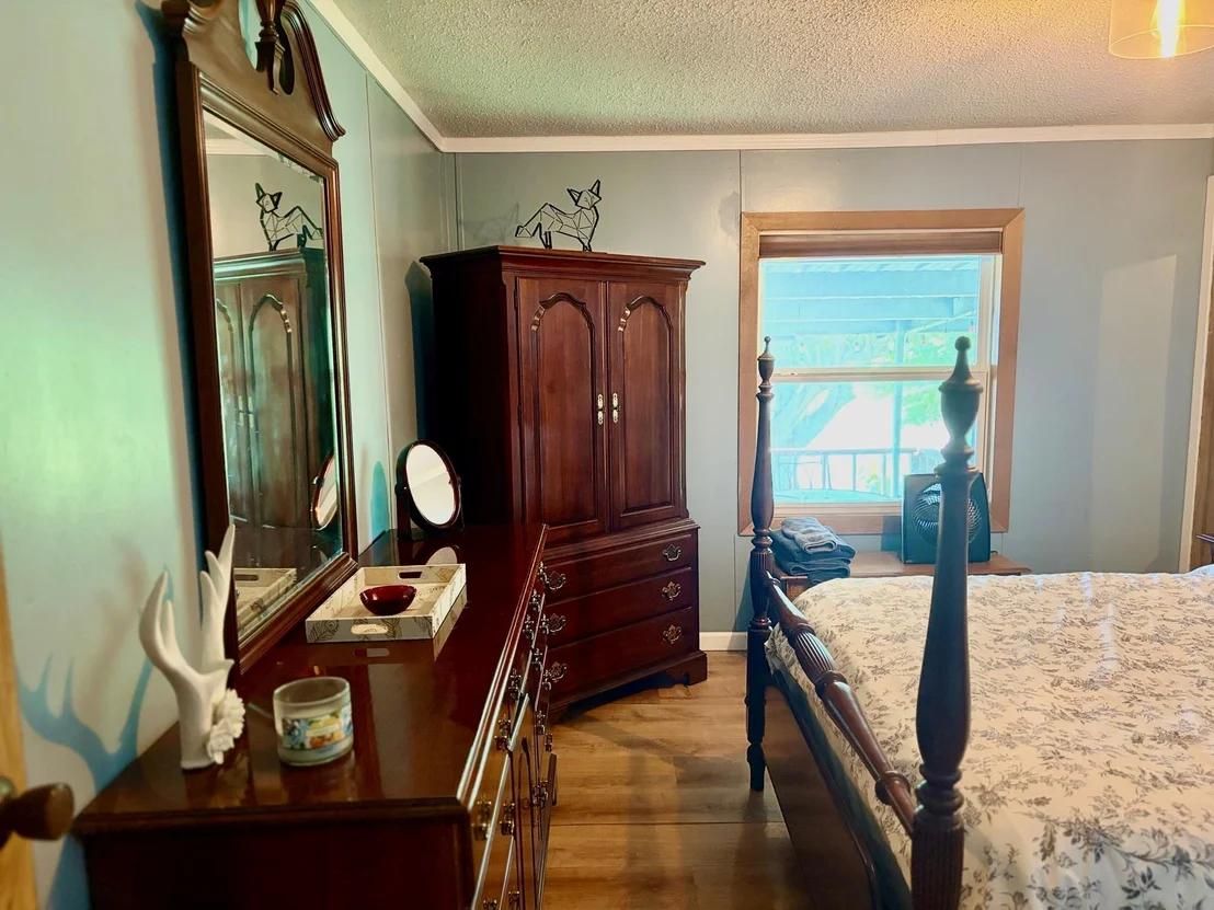 Photo of 860 Plum Tree