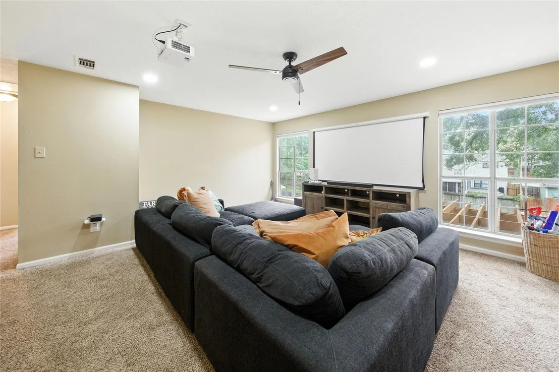 Photo of 115 Regency Way