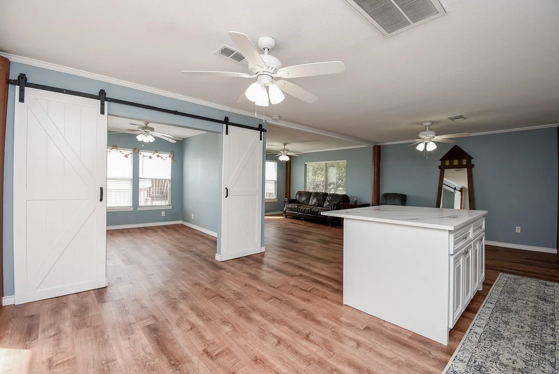Photo of 2116 W Bayshore Drive