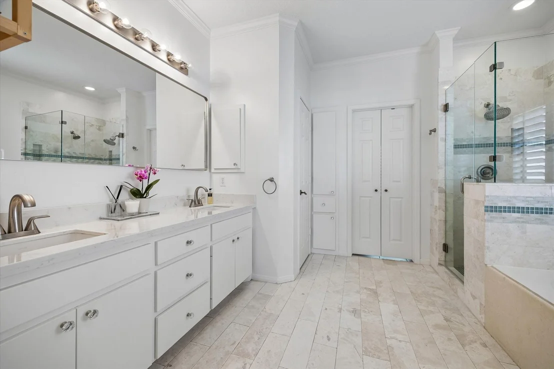 Photo of 4209 Sunset Boulevard