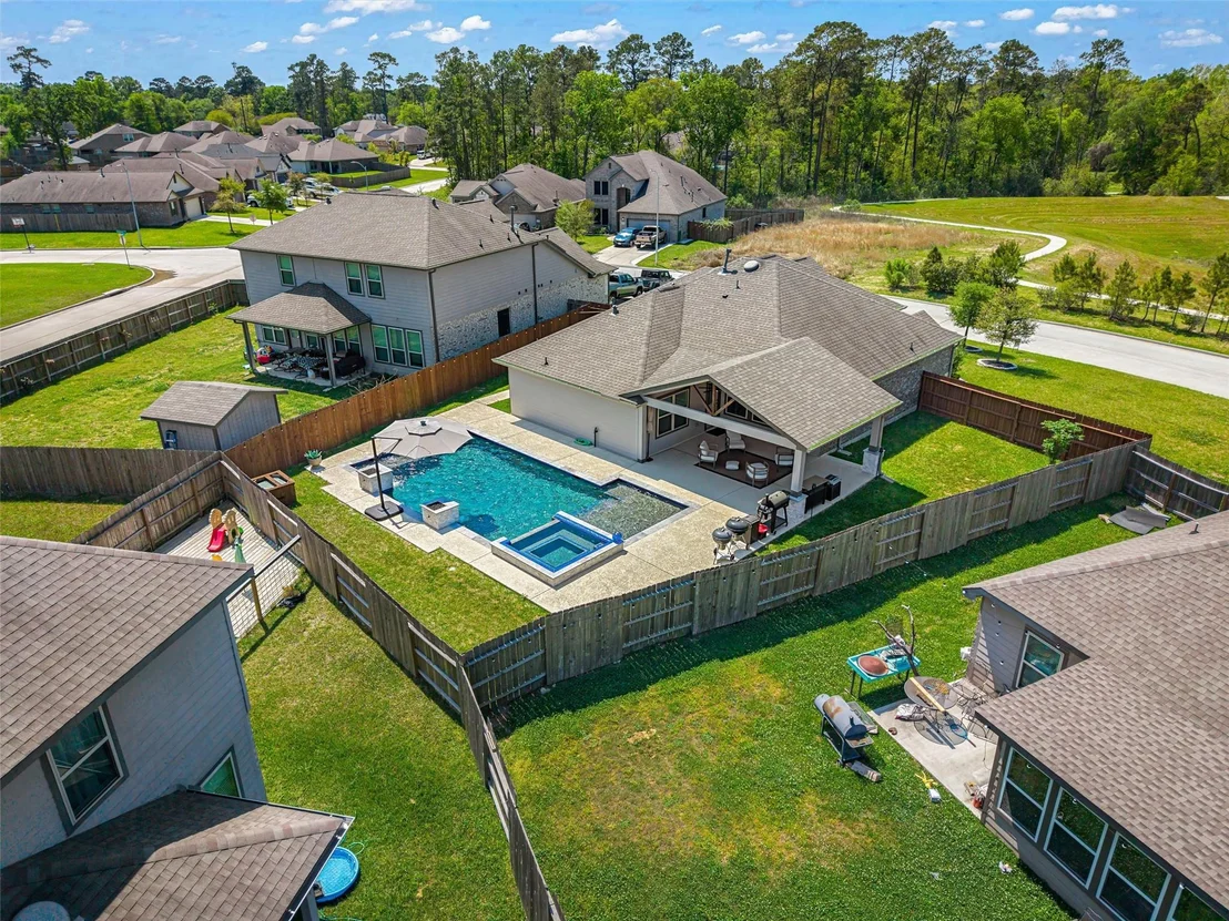 Photo of 16010 Dockside Street