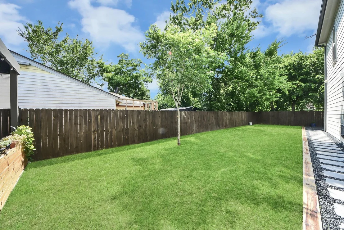Photo of 7314 Iwo Jima Road
