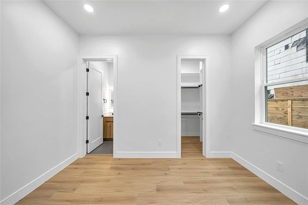 Photo of 2423 Bastrop Street