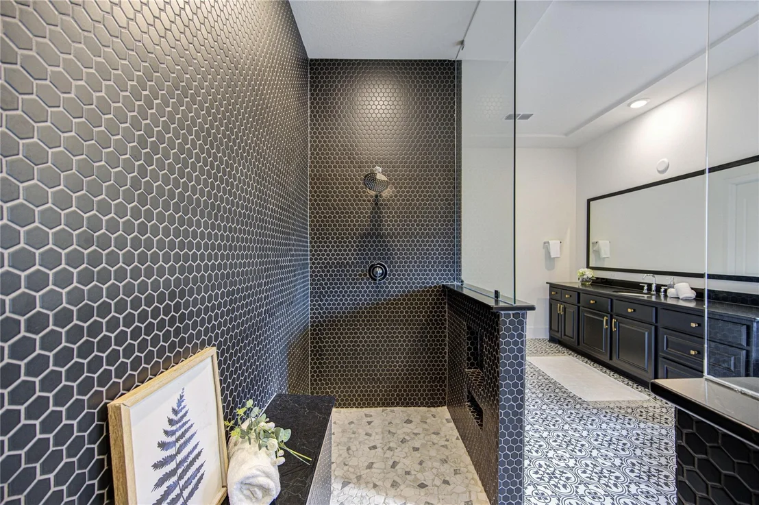 Photo of 21339 Crescent Winged Drive