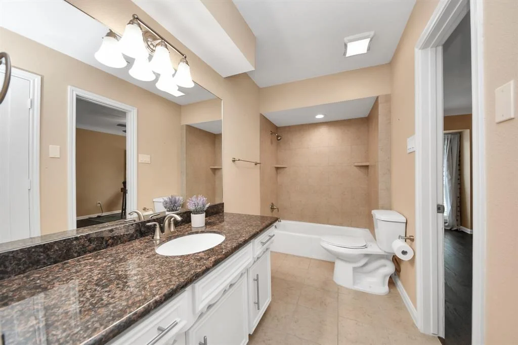 Photo of 415 Lakeside Estates Drive