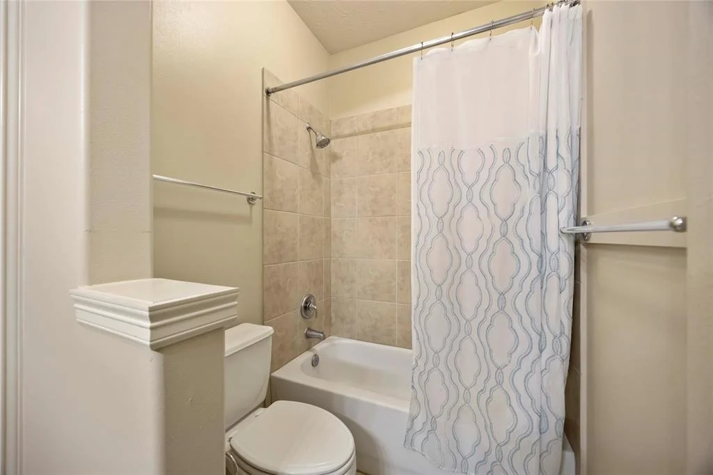 Photo of 384 Dover Lane