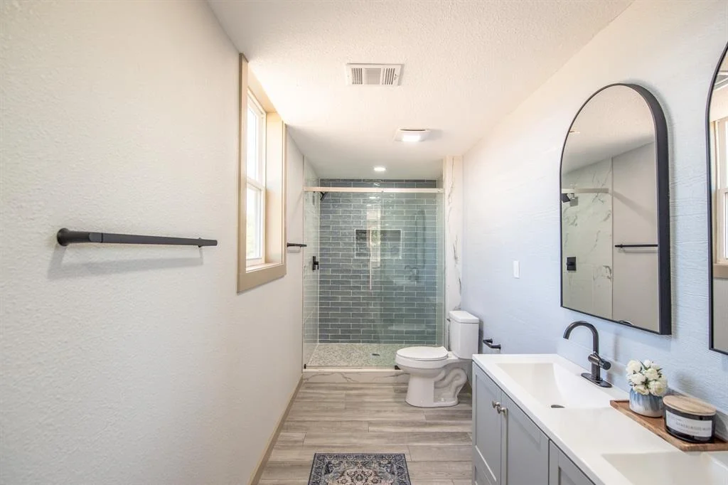 Photo of 103 Whispering Oaks