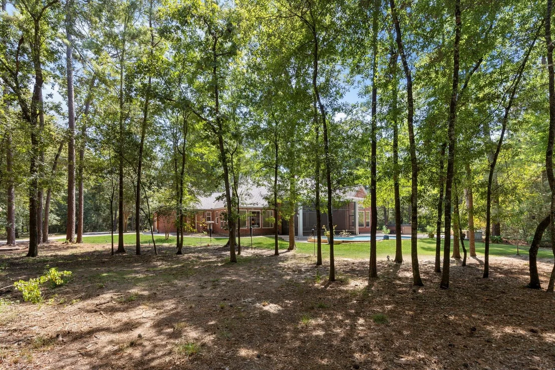 Photo of 10857 Lake Forest Drive