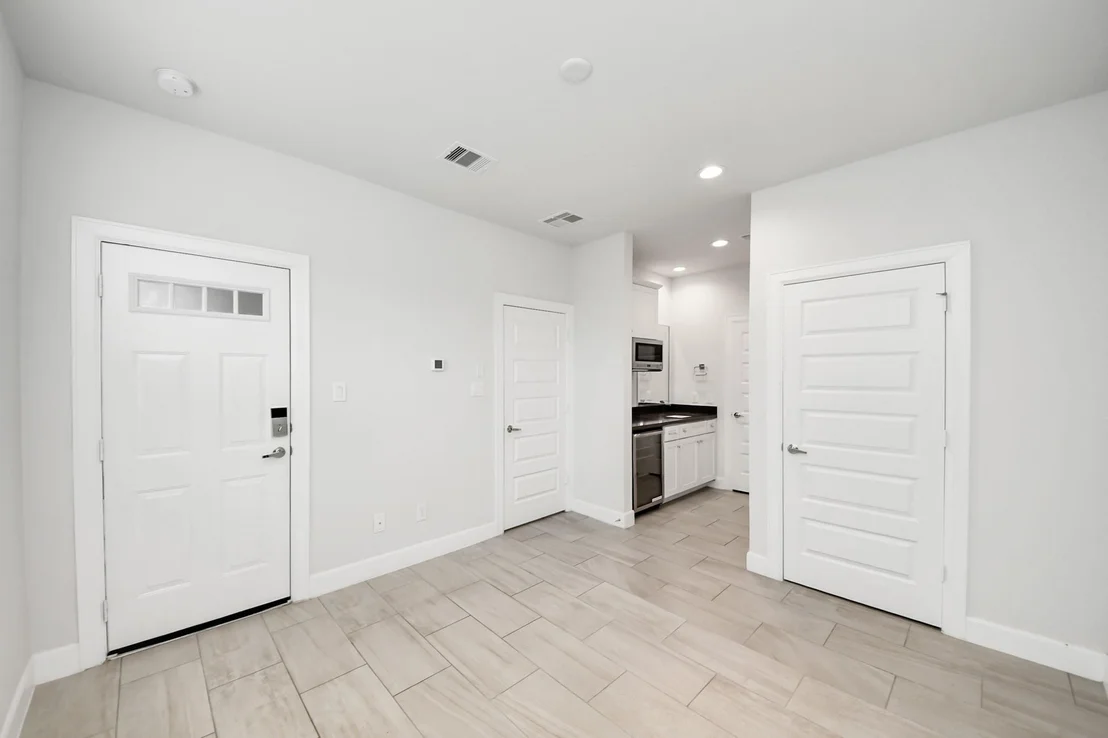 Photo of 2719 Clinton Drive